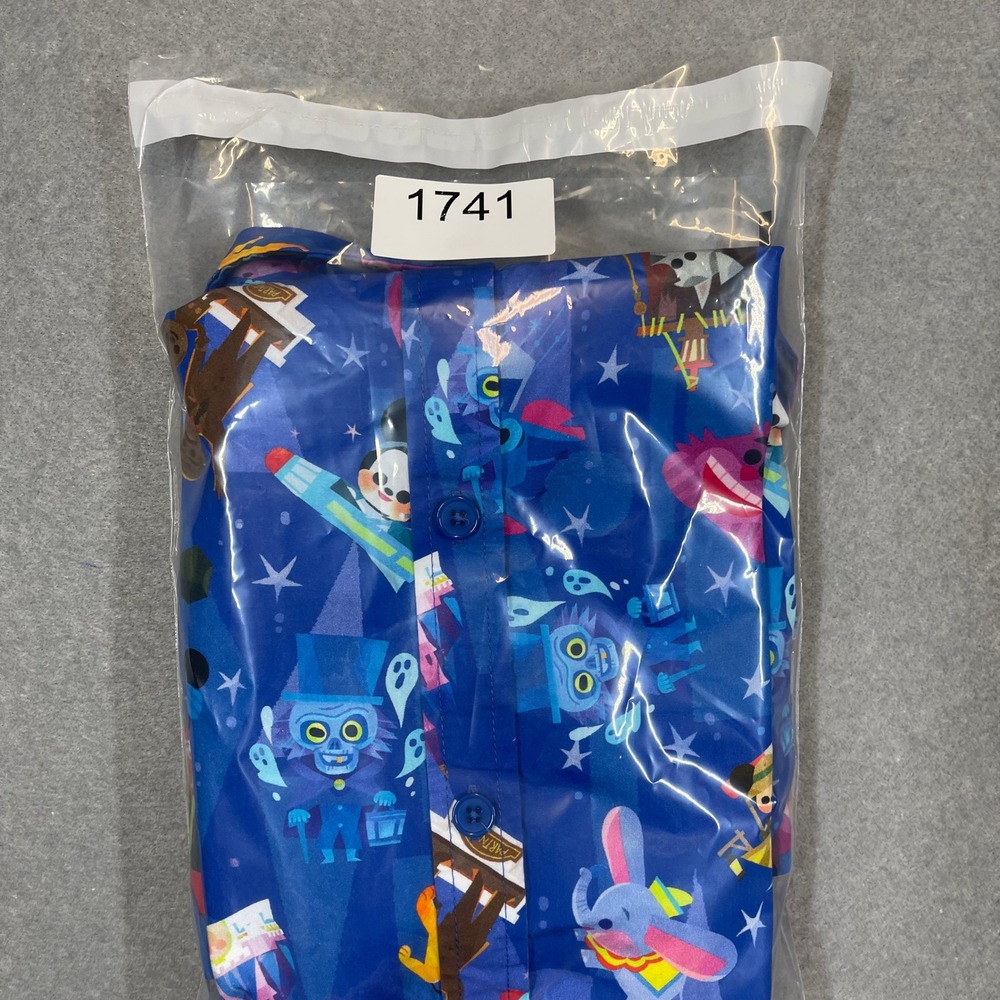 Disney Parks Hawaiian Shirt Mens Large Blue Joey Chou Artist Castle Print AOP - Picture 10 of 10